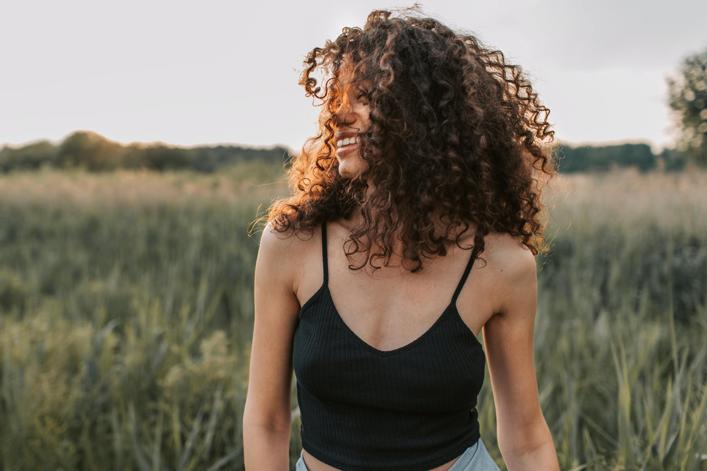 cheveux bouclés