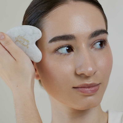 GUA SHA DE QUARTZ BLANC