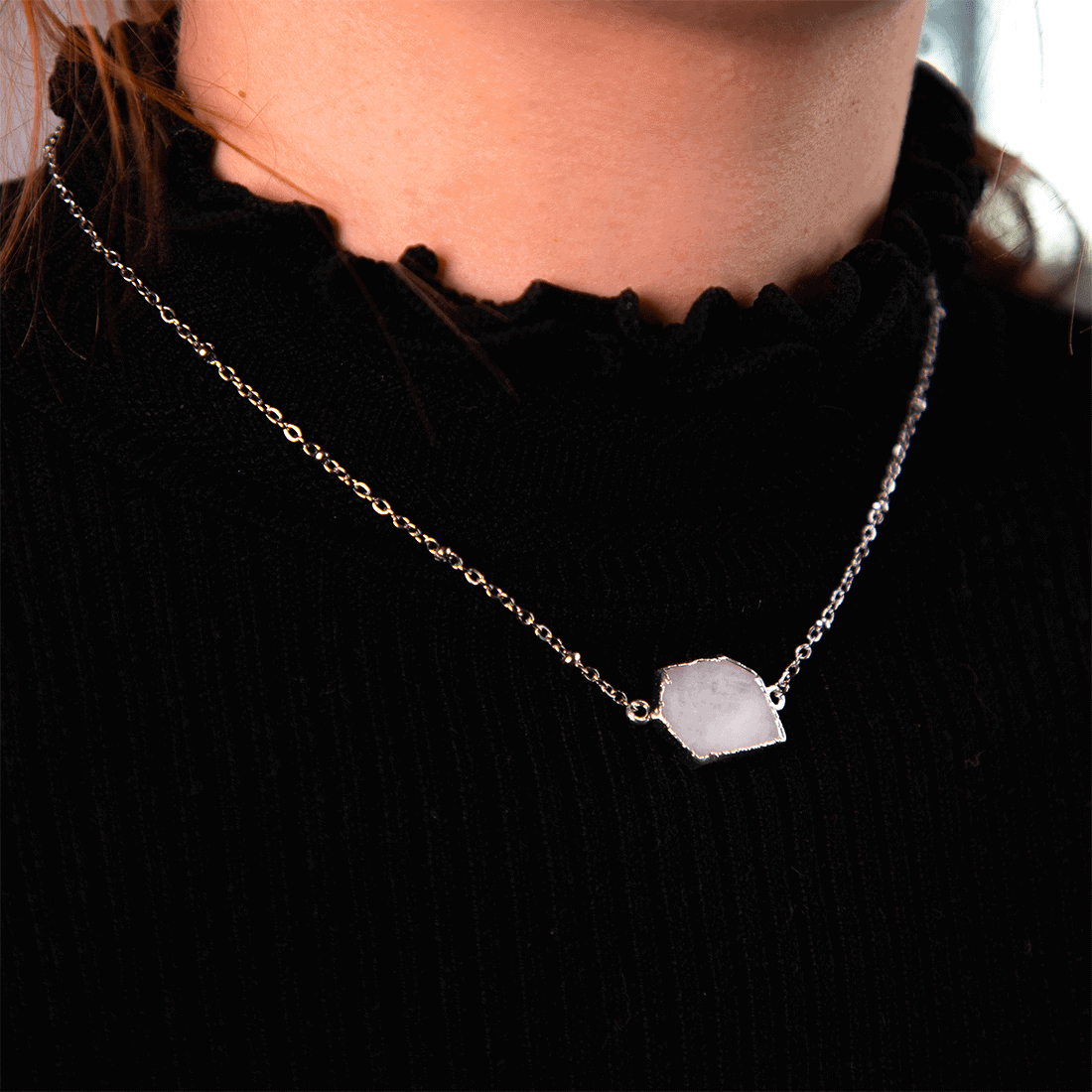 COLIER_SILVER_MODEL